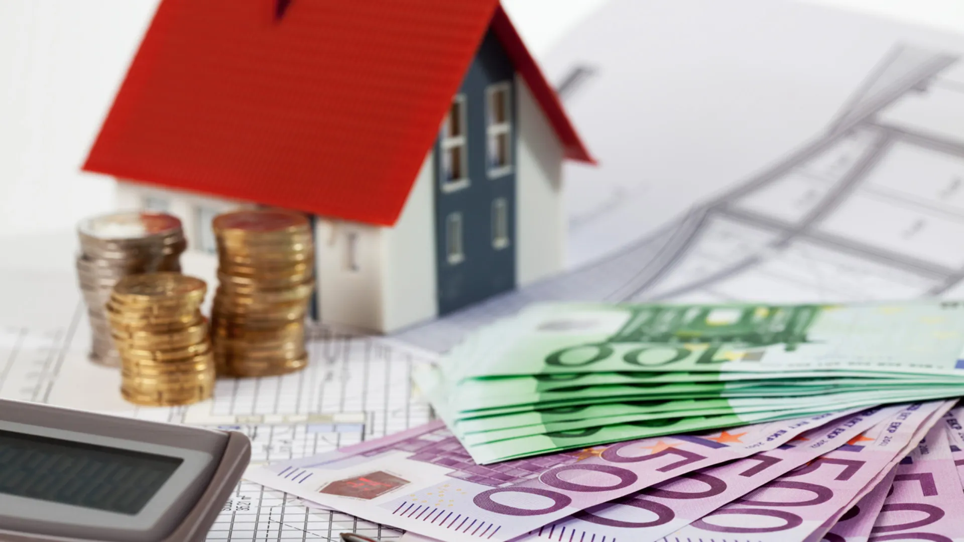 Custo do crédito impede expansão do mercado imobiliário, aponta pesquisa do setor