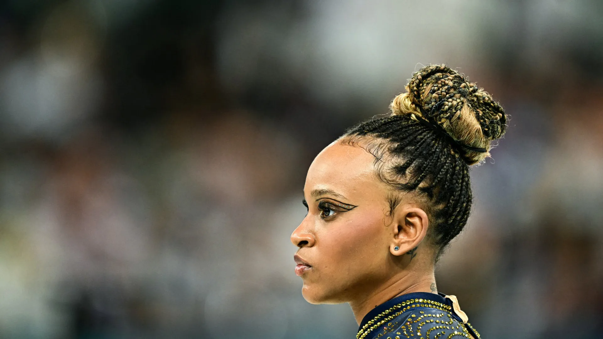 Treinador diz que Rebeca Andrade não disputará Mundial deste ano