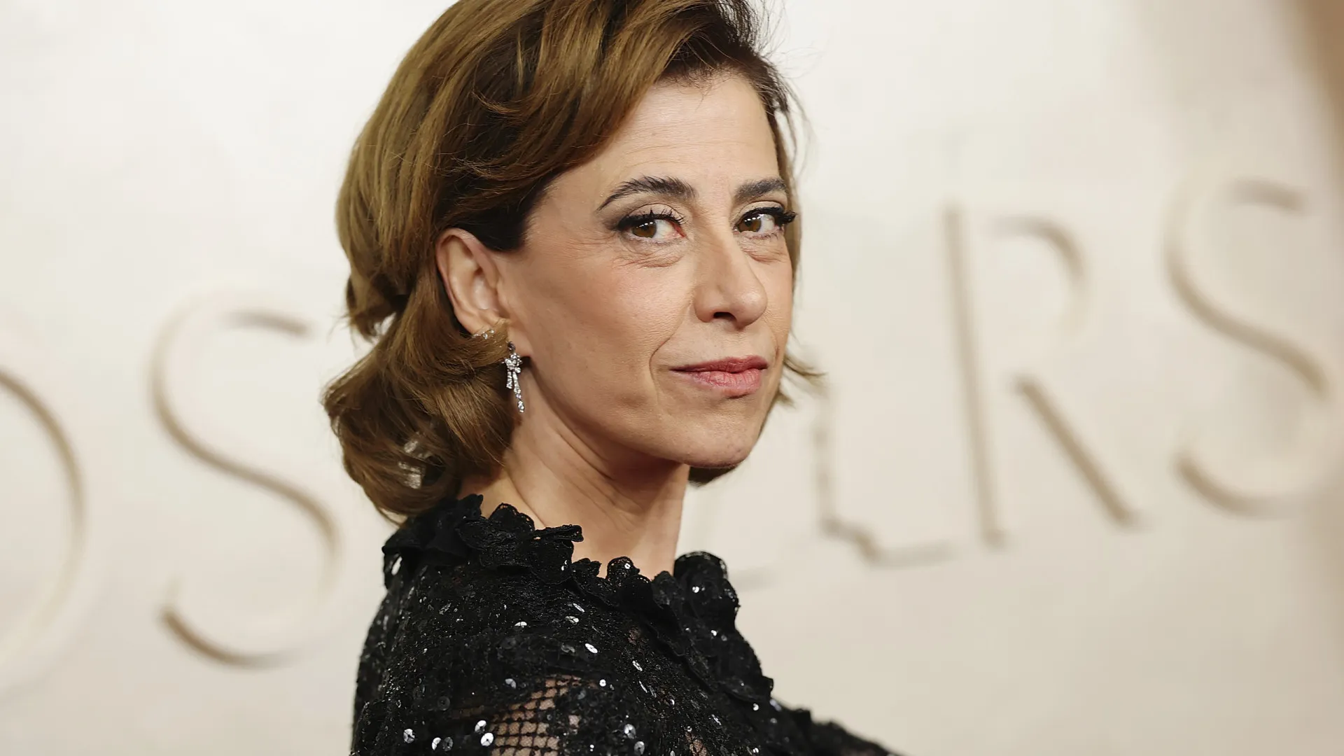 ‘Ser monogâmico nos dias atuais é revolucionário’, diz Fernanda Torres