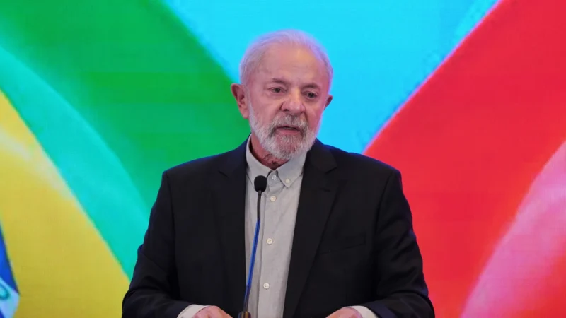 Lula anuncia linha de crédito de 30 Bi a empresas afetadas pelo tarifaço