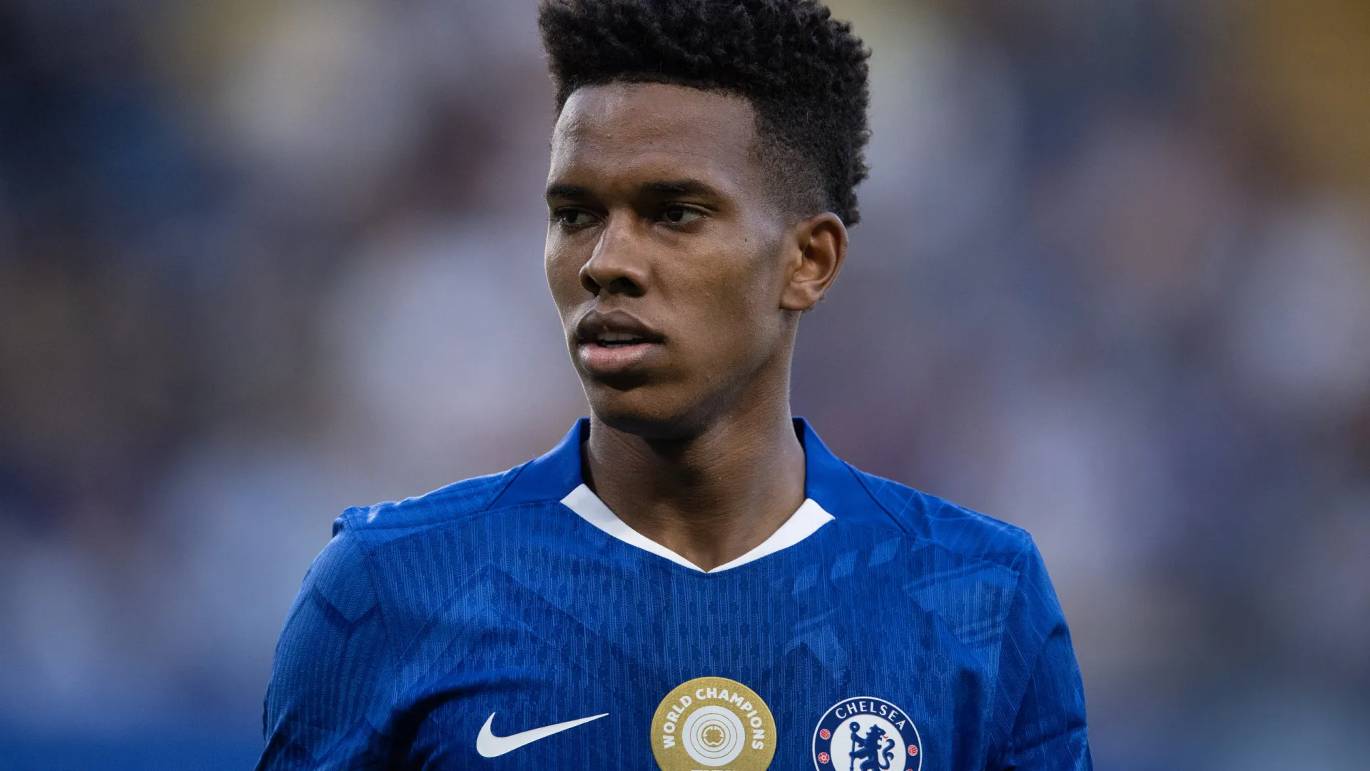 Estêvão, Paquetá e João Pedro brilham em jogo maluco à espera de convocação