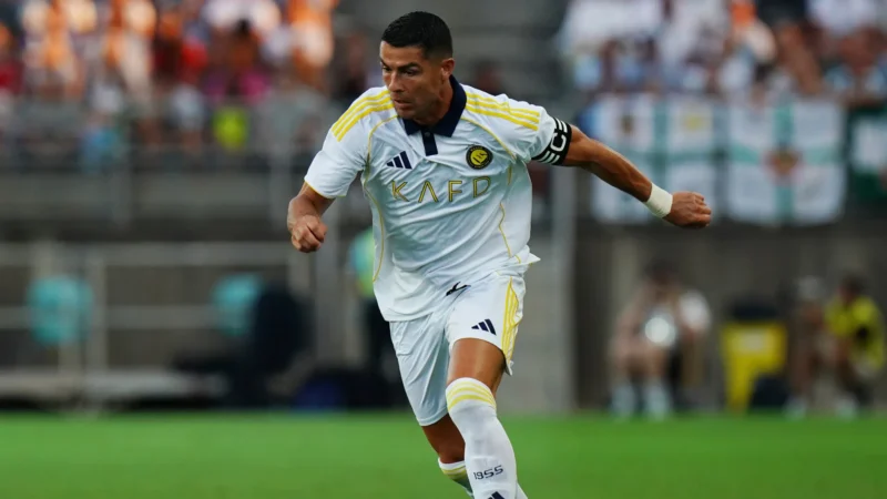 Cristiano Ronaldo marca dois gols, Al Nassr perde, mas espanhóis aplaudem