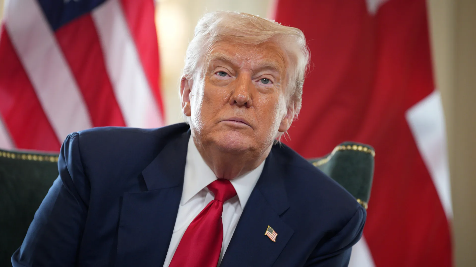 Trump tem traços fascistas, mas é nova ameaça, diz biógrafo de Mussolini