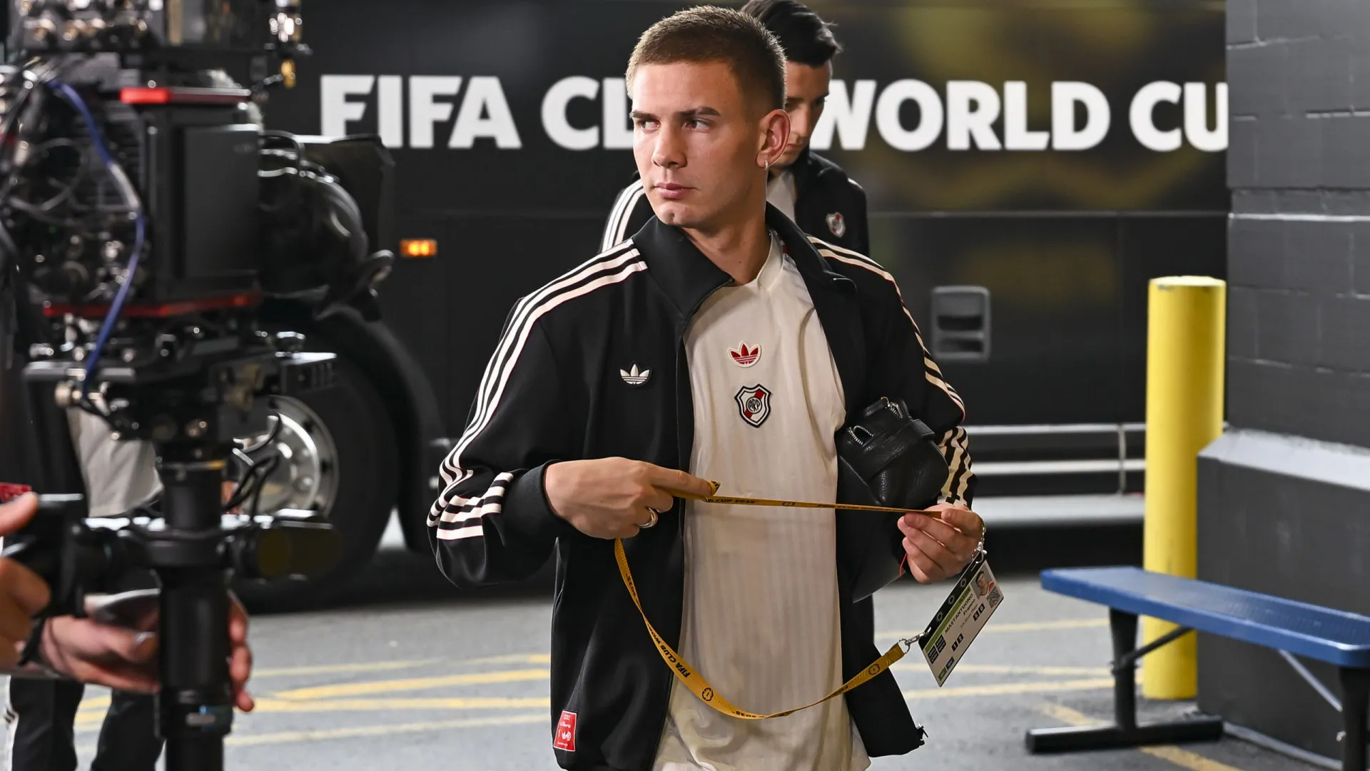 Por que Mastantuono só pode ser apresentado no Real Madrid depois de completar 18 anos? Entenda