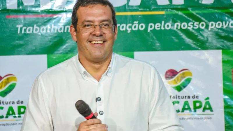 Prefeito de Macapá agride jornalista com mata-leão durante visita a obra