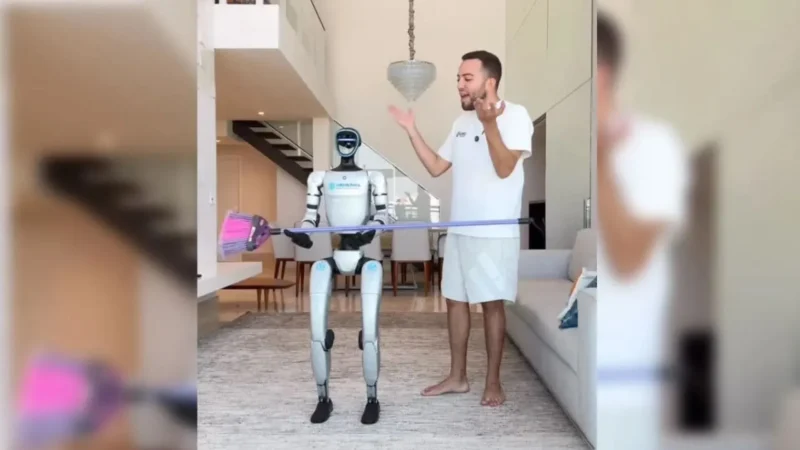 Influenciador Lucas Rangel compra robô chinês de R$ 230 mil