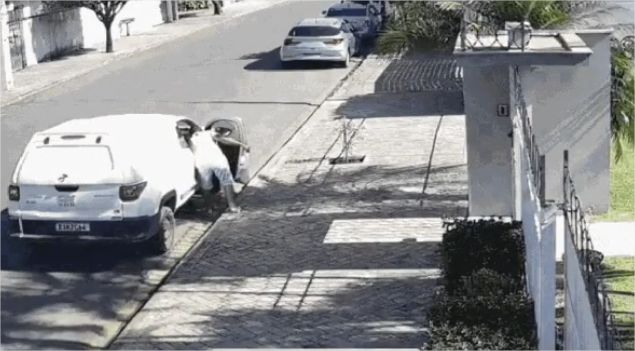 Homem é preso após furtar encomendas de carro de entregas em Sorriso (Vídeo)