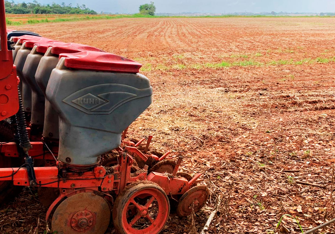 Com primeiras chuvas produtores mato-grossenses começam plantado da soja