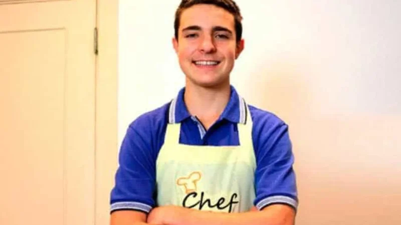 Filho de Gugu volta a morar no Brasil e tentará carreira na TV