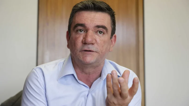 Corinthians: Andrés vence processo contra homem que postou fatura de cartão