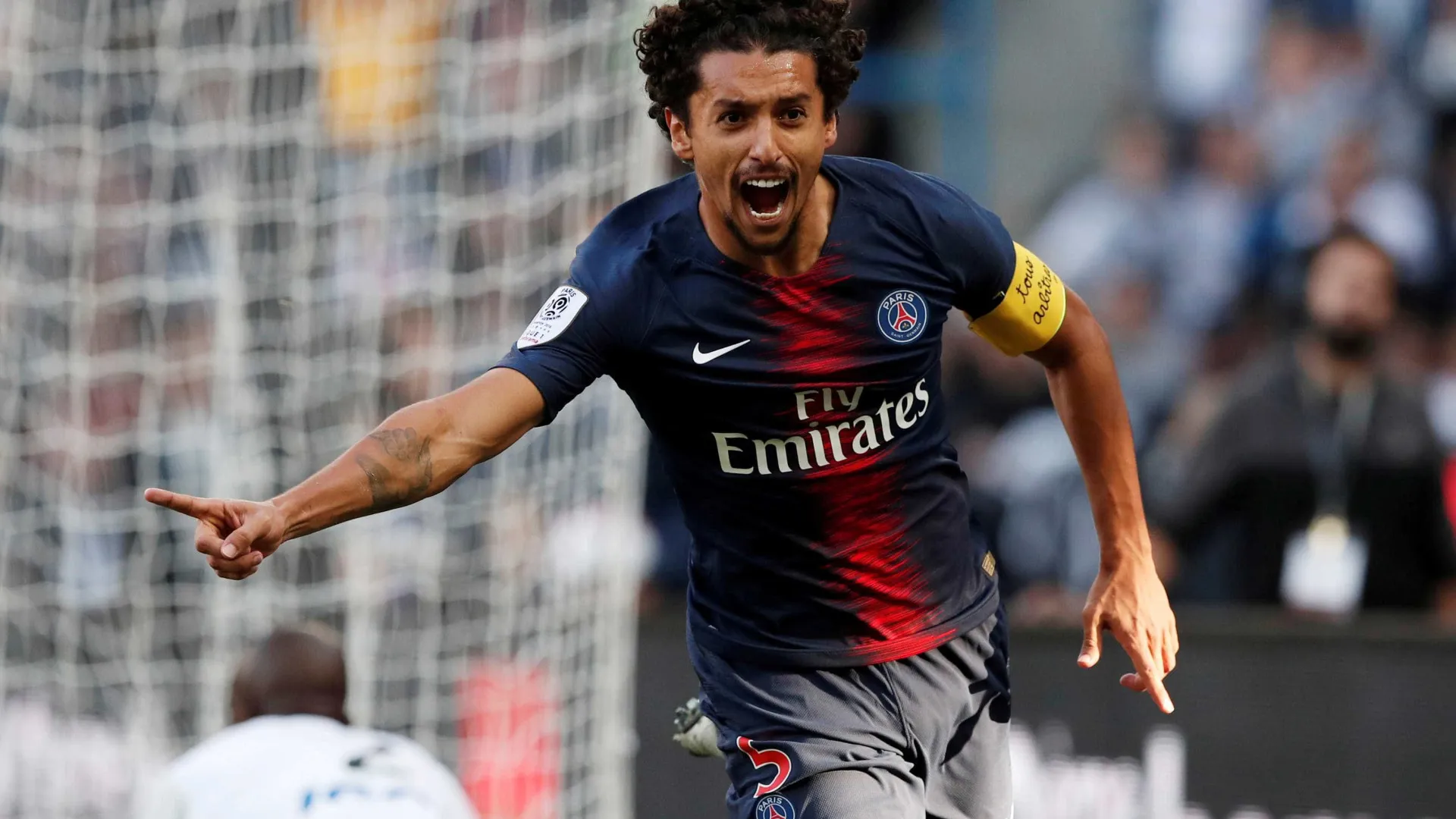 Marquinhos faz gol-relâmpago, PSG atropela e goleia Atalanta na Champions