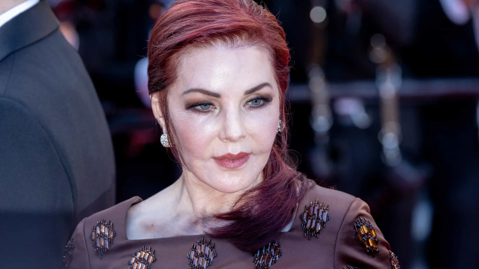 Elvis Presley ‘quase’ flagrou Priscilla na cama com Robert Kardashian