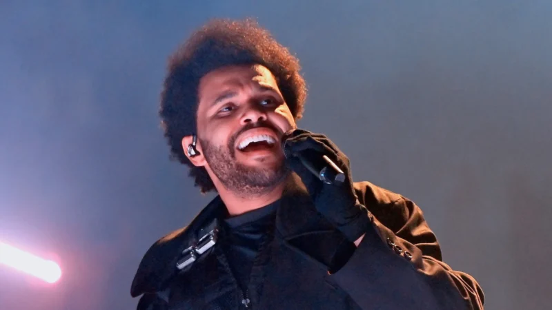 The Weeknd anuncia três shows no Brasil com abertura de Anitta; veja como comprar ingressos