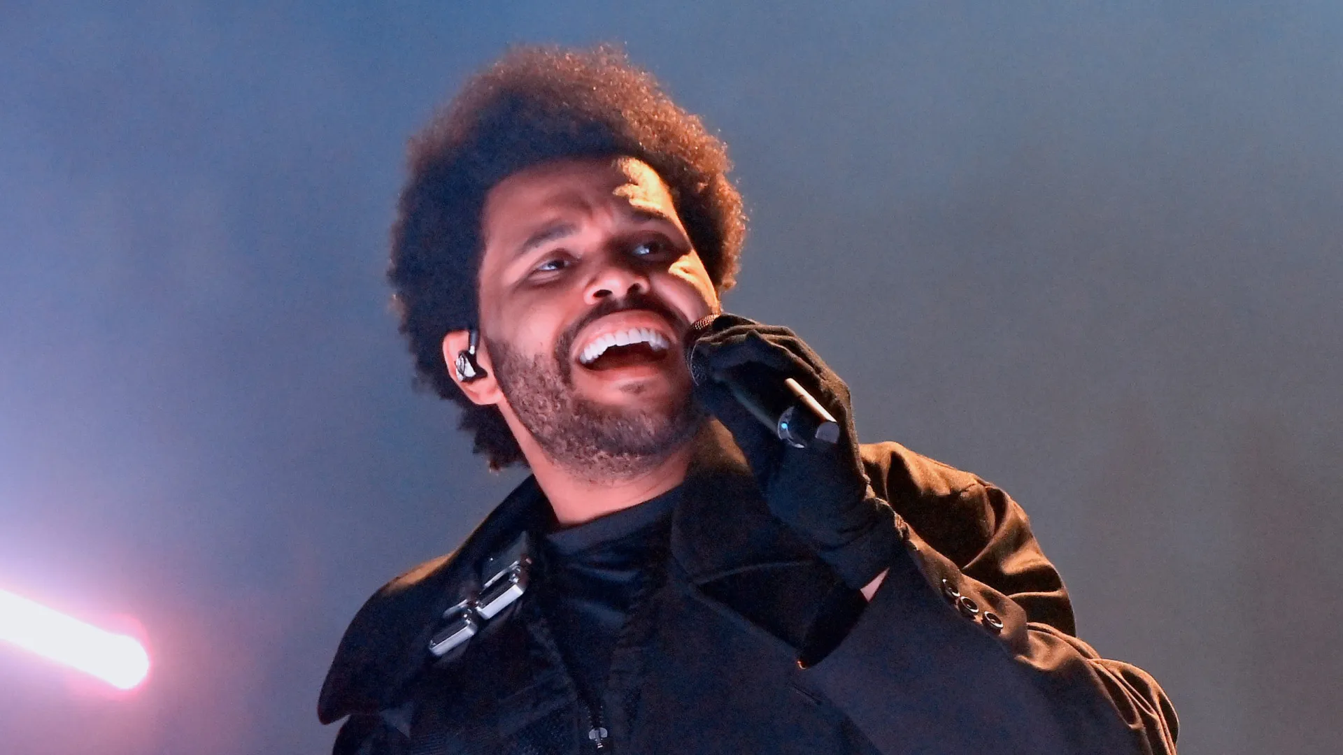 The Weeknd anuncia três shows no Brasil com abertura de Anitta; veja como comprar ingressos