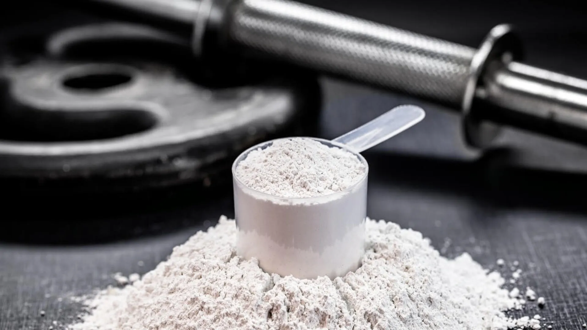 Anvisa suspende produtos de creatina, whey, cúrcuma e chá verde
