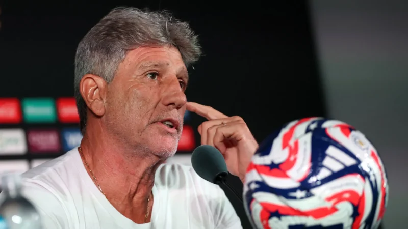 Renato Gaúcho se despede do Flu e critica ‘gênios que destroem o futebol’