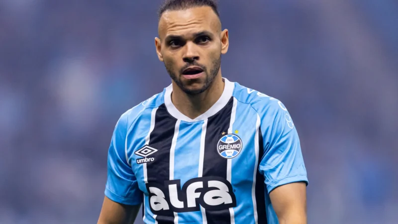 Grêmio enfrenta o Mirassol, sensação do Brasileiro, com o apoio da Arena lotada