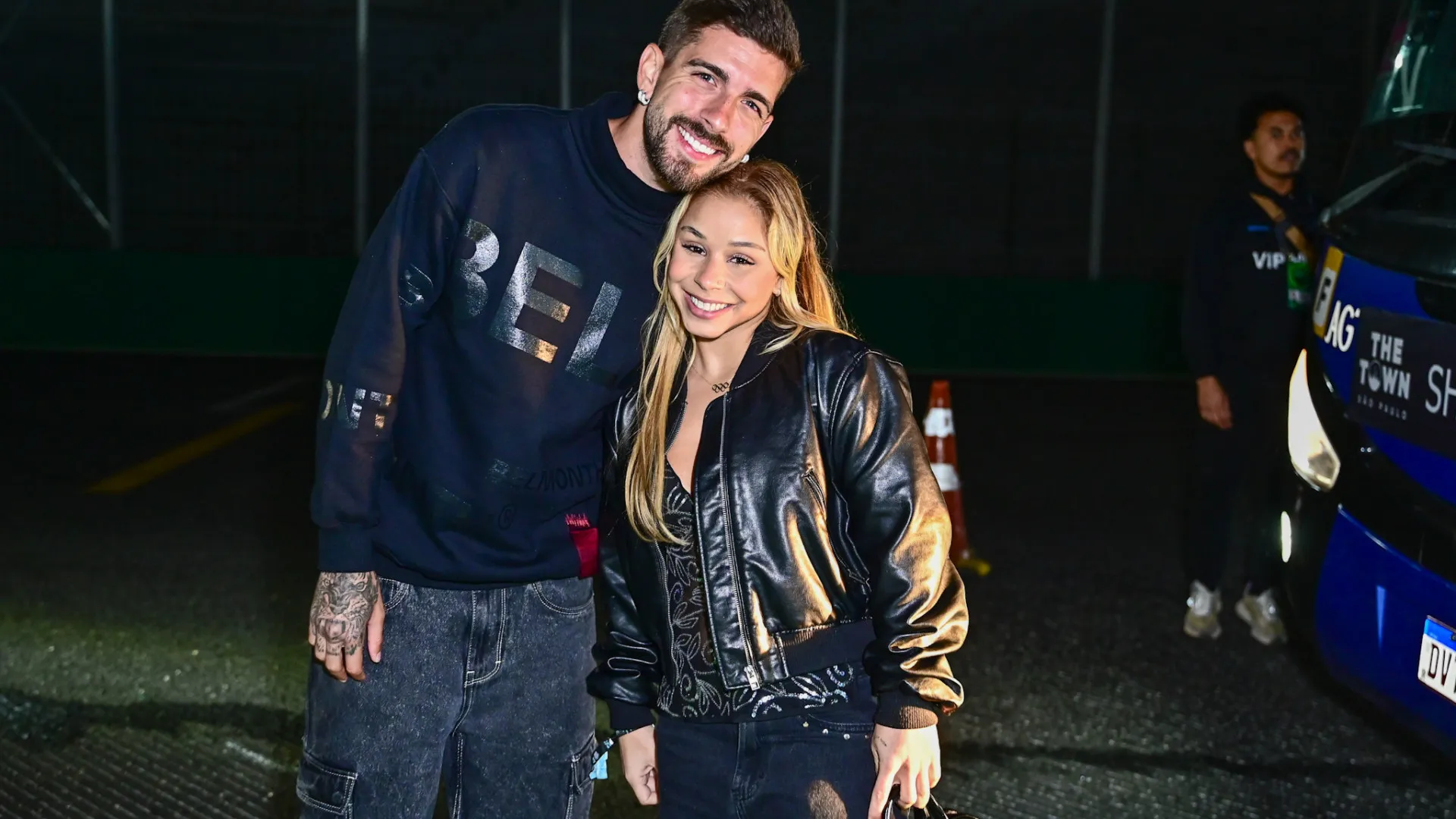 No The Town, Flavia Saraiva assume namoro com filho de ídolo do Botafogo