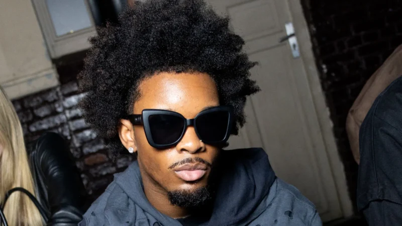 Corpo de adolescente é achado em carro do cantor D4vd em Hollywood