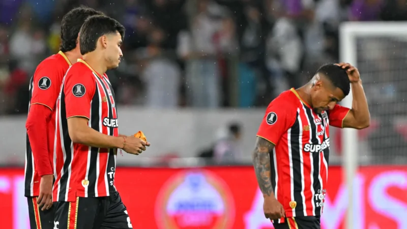São Paulo prepara Oscar e Lucas para decisão contra LDU na Libertadores