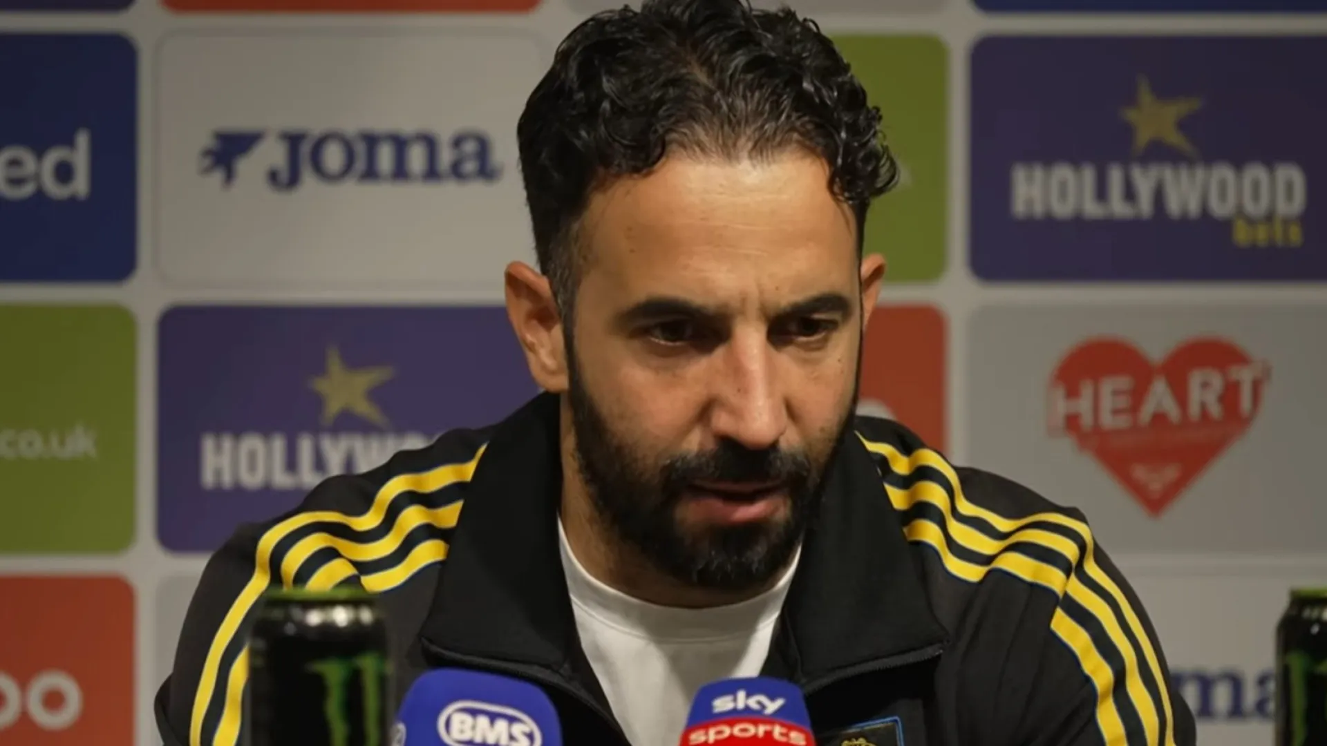 Ruben Amorim admite “frustração” no United: “Temos de ter personalidade”