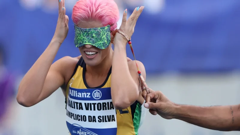 Thalita Simplício é tetra mundial nos 400 metros classe T11