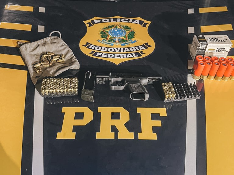 PRF apreende pistola, munições e drogas em abordagem na BR-163 em Guarantã do Norte