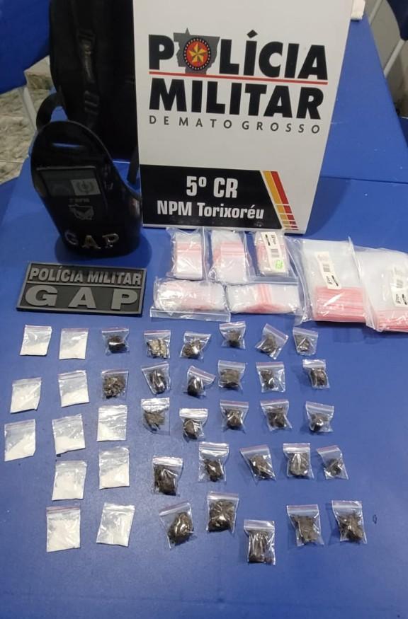 Polícia Militar apreende drogas e prende suspeito de tráfico em Torixoréu