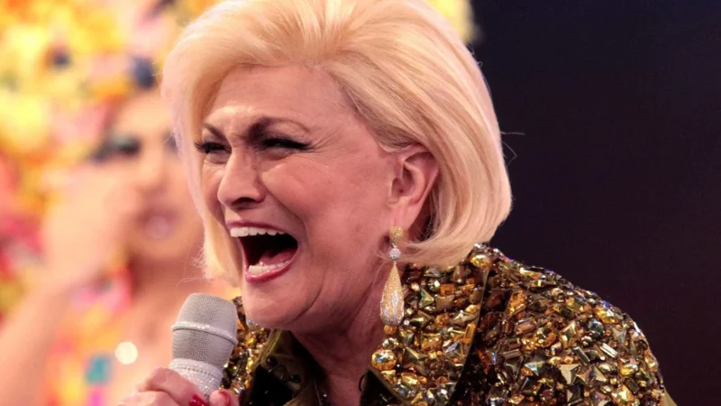 Fãs disputam ‘um pedaço’ de Hebe Camargo em brechó com roupas da apresentadora