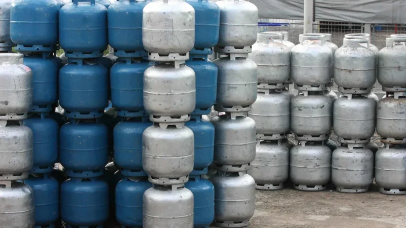 Governo define preços para o botijão do gás do povo