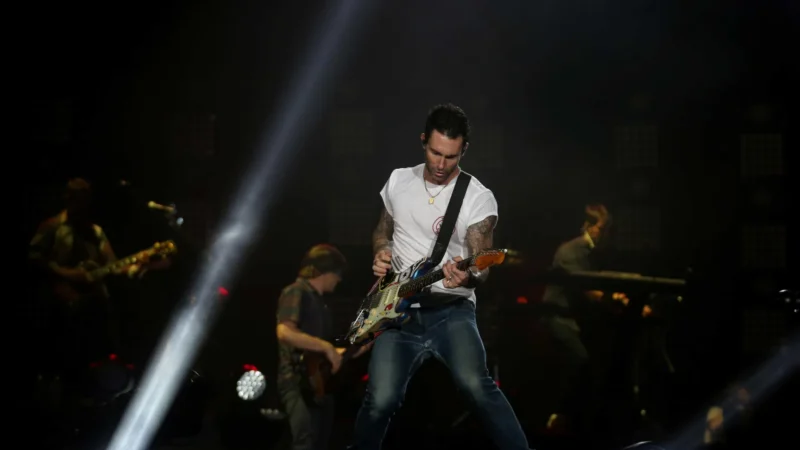 Veja como conseguir ingressos para o show grátis do Maroon 5 em São Paulo