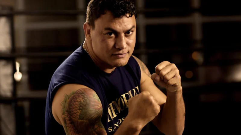 Após pancadaria em ringue, Popó chora e anuncia aposentadoria do boxe