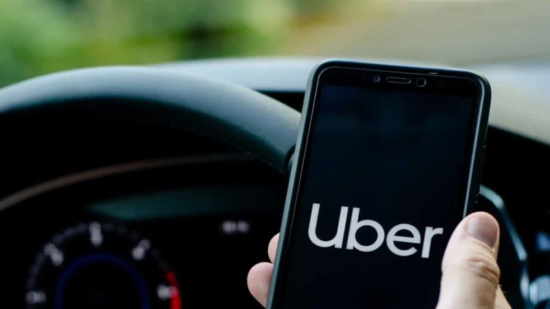 Uber lança ferramenta que permite escolher apenas mulheres motoristas