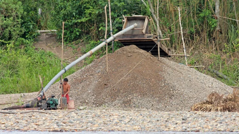 Vale do Lítio: exploração de metais críticos impacta comunidades em MG