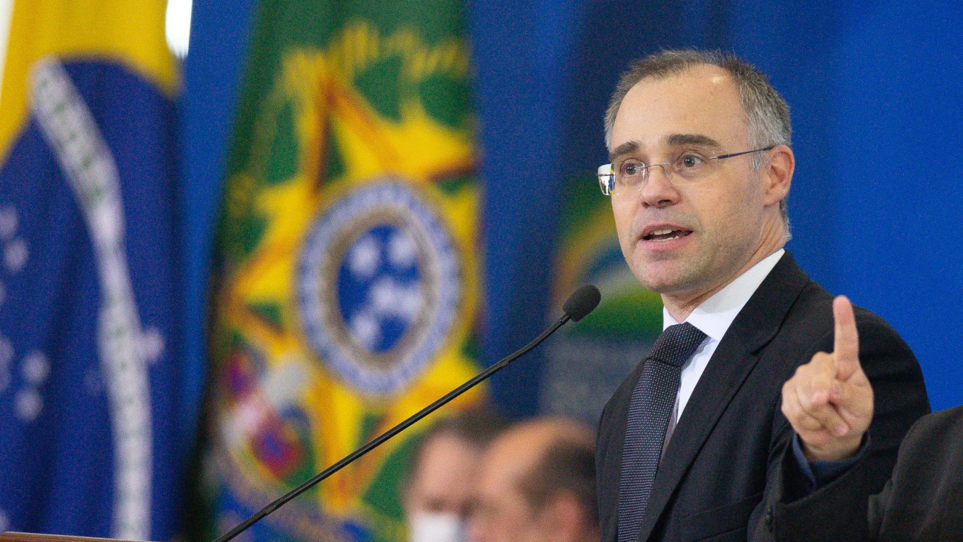 Mendonça bloqueia R$ 389 milhões do Sindnapi, que tem irmão de Lula como vice