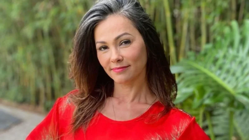 Suzana Alves reflete sobre dor, graça e redenção em encontro com Tiazinha