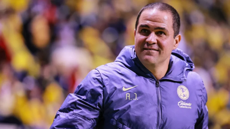 Jardine exalta ouro olímpico, defende geração brasileira e alerta Ancelotti