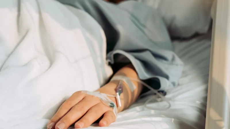 País tem 32 casos confirmados de intoxicação por metanol