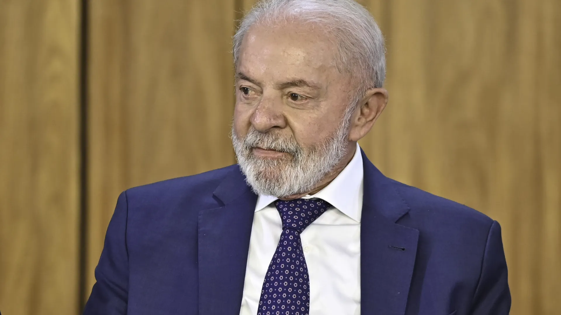 Lula sanciona lei que amplia pena para quem vende bebida alcoólica a crianças e adolescentes