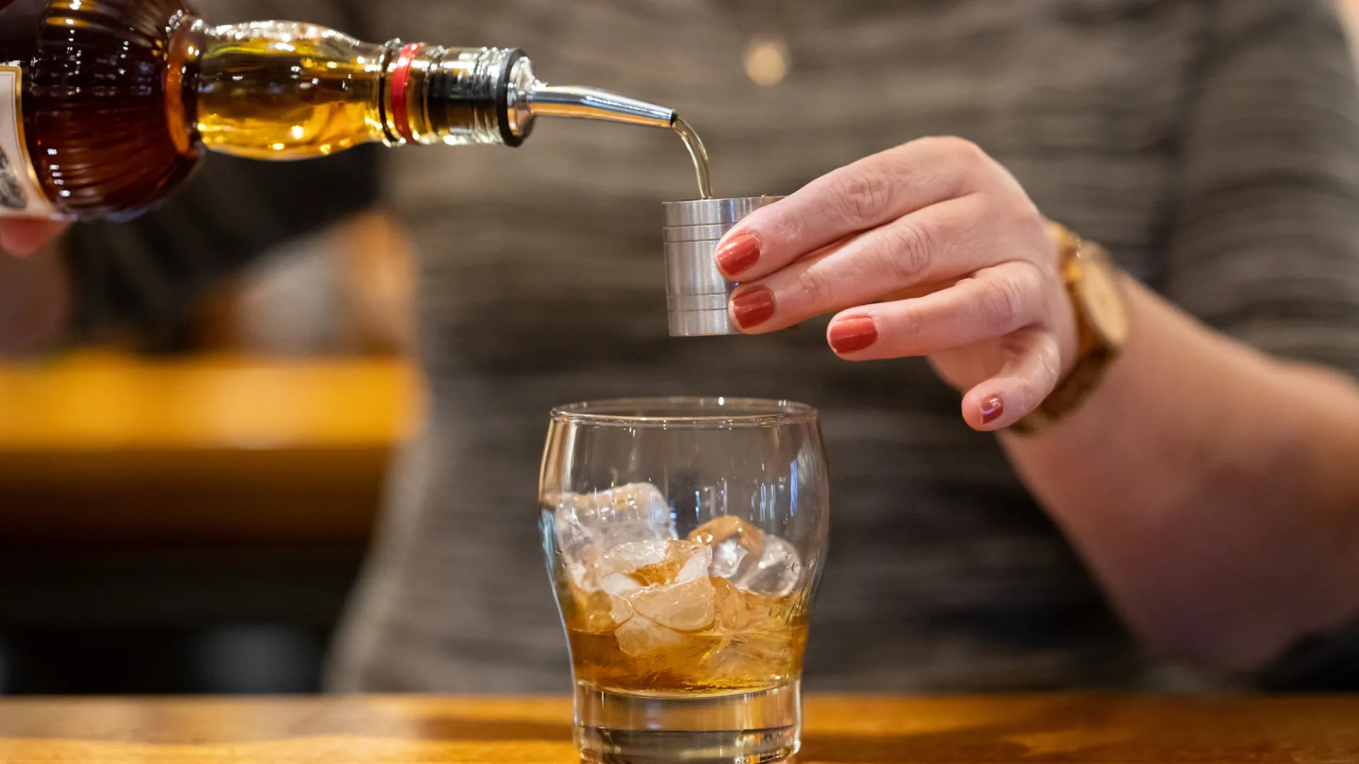 Preocupação com metanol impulsiona movimento de abstinência alcoólica