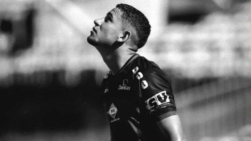 Jogador de 20 anos morre após colidir contra uma vaca no Piauí