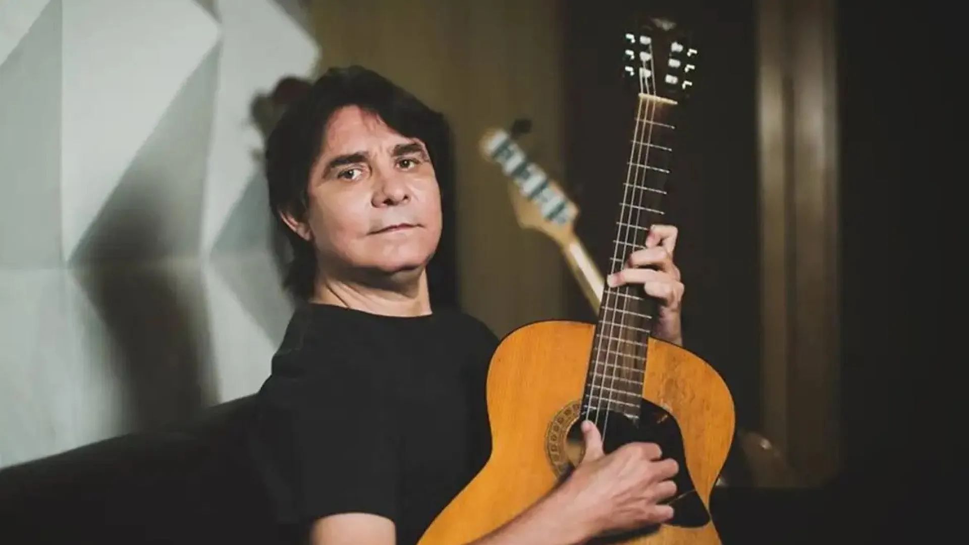 Lô Borges segue internado com traqueostomia e inicia hemodiálise