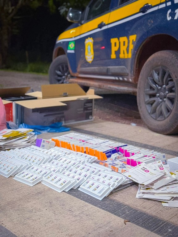 PRF prende foragido por homicídio e apreende grande carga de medicamentos ilegais em MT