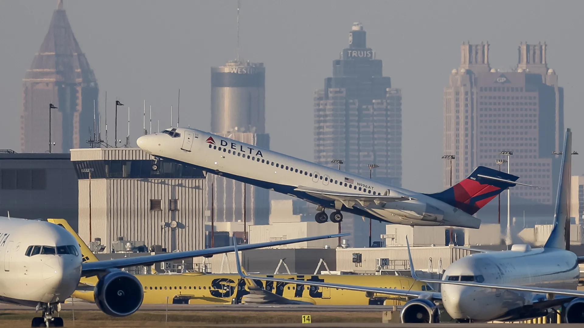 Paralisação nos EUA ameaça voos para o Brasil e causa atrasos gerais