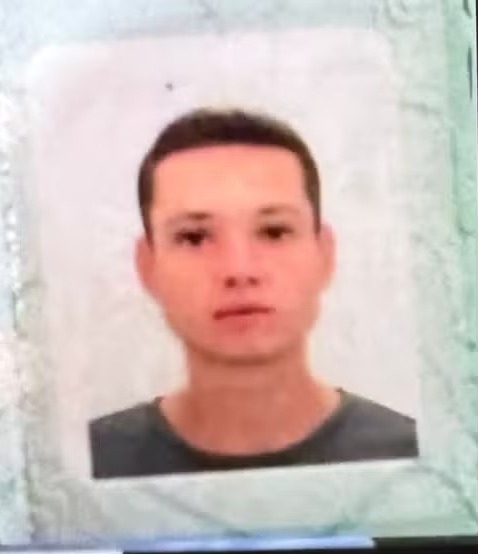 Jovem é encontrado morto com sinais de violência e corpo parcialmente carbonizado em Sorriso