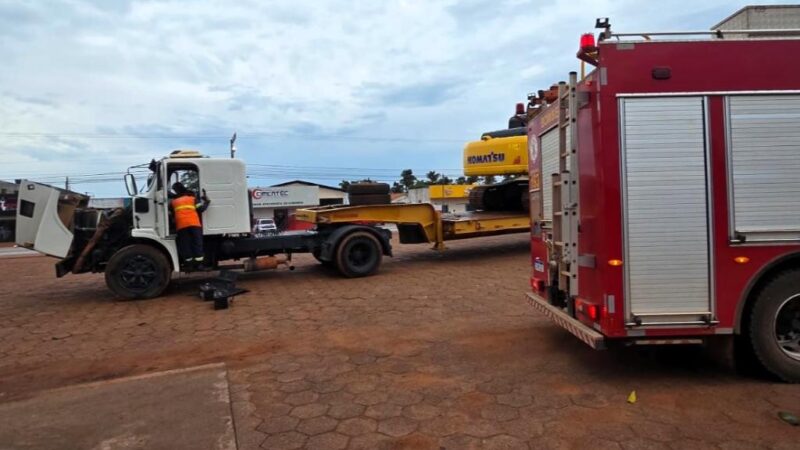 Bombeiros controlam incêndios em caminhão e terreno urbano em Confresa