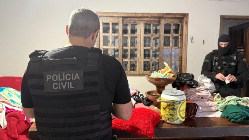 Polícia Civil cumpre mais de 80 ordens judiciais contra facção criminosa em Sinop e região