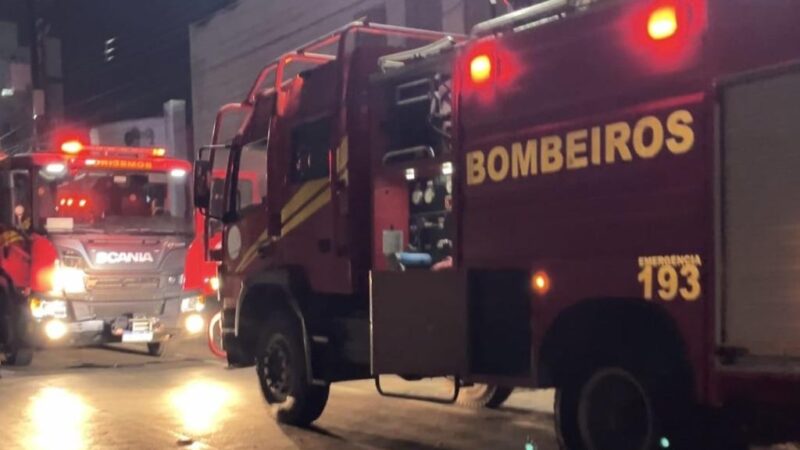Bombeiros atendem acidentes com sete feridos em Lucas do Rio Verde e controlam incêndio em comércio de Sinop