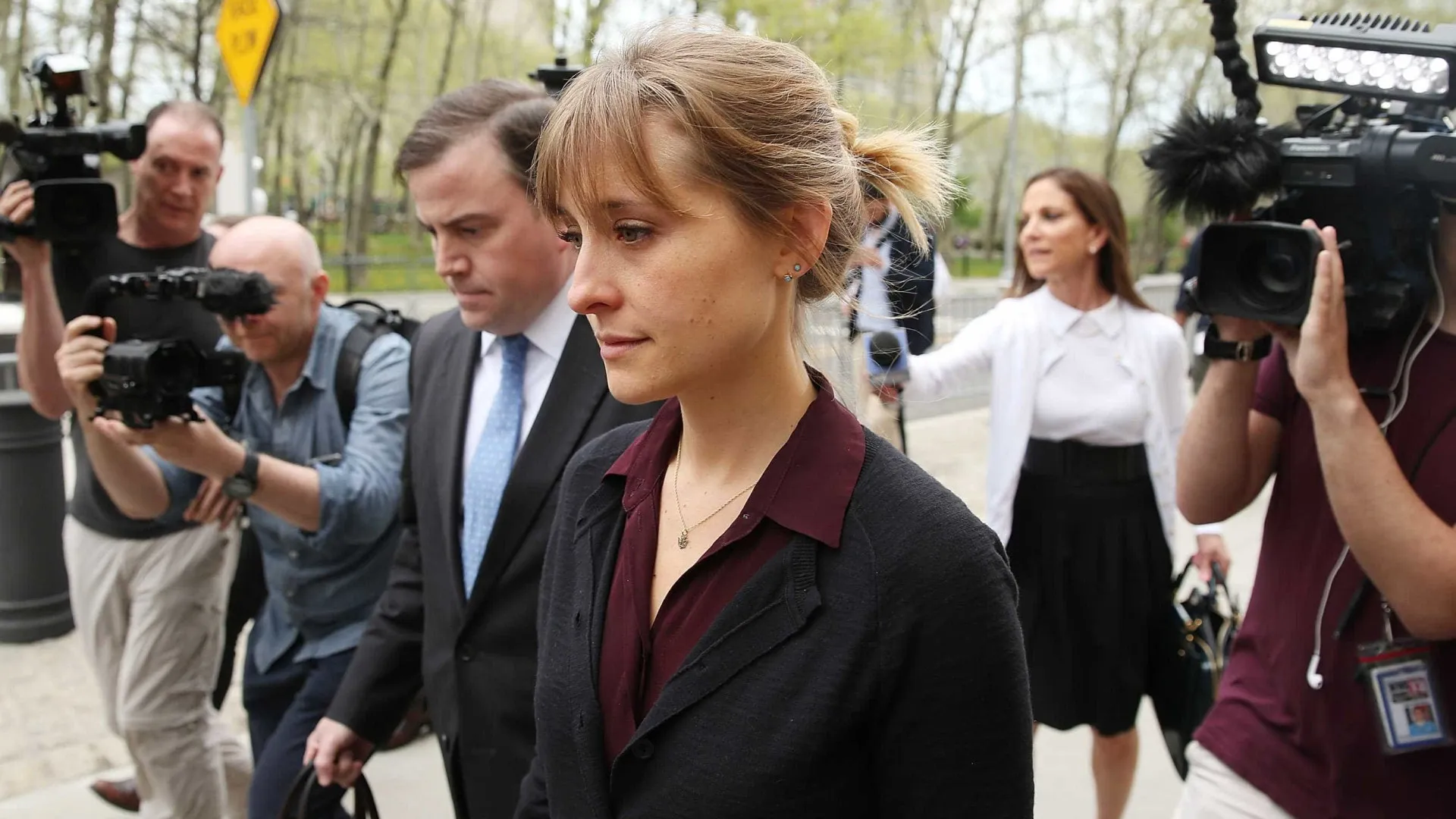 Allison Mack diz que colega de ‘Smallville’ a apresentou ao culto NXIVM