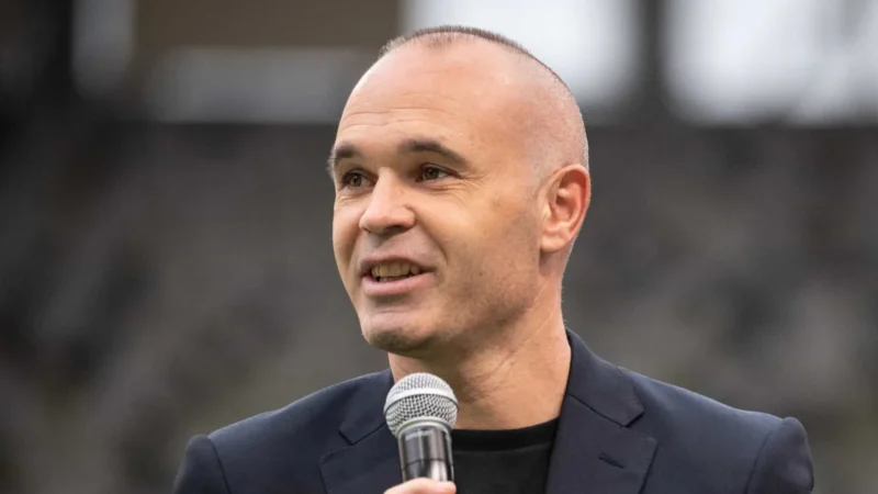 Iniesta elege os cinco maiores jogadores da história e ‘esquece’ Messi